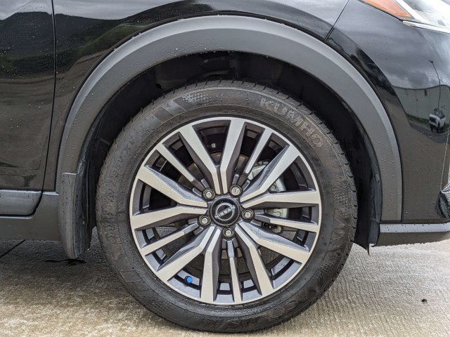 Used 2022 Nissan Kicks SV FWD image 11