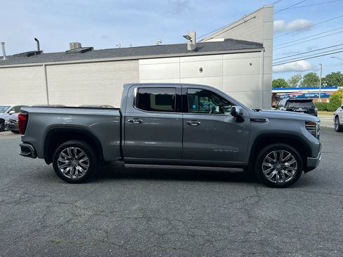 Used 2023 GMC Sierra 1500 Denali w/ Denali Reserve Package AWD/4WD image 3