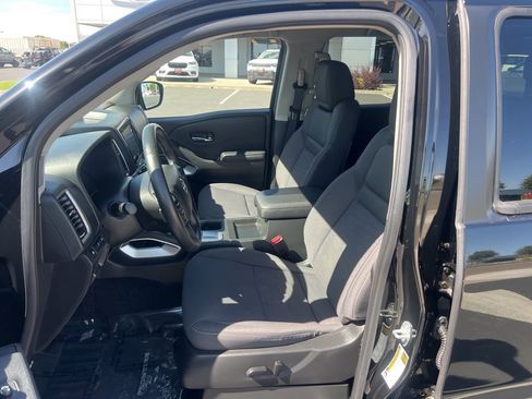 Used 2024 Nissan Frontier SV w/ SV Convenience Package RWD image 25