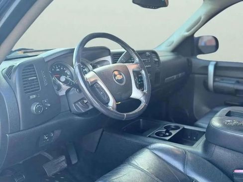 Used 2008 Chevrolet Silverado 2500 LT w/ 2LT Convenience Package image 12