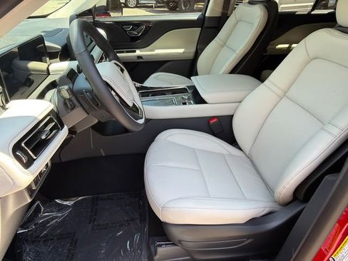 New 2026 Lincoln Aviator 2WD image 10