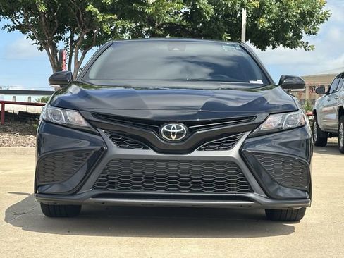 Used 2024 Toyota Camry SE FWD image 6
