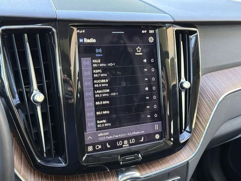 Used 2022 Volvo XC60 T8 Inscription Expression w/ Protection Package Premier image 19