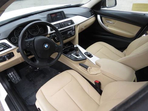 Used 2018 BMW 320i xDrive Sedan AWD/4WD image 11