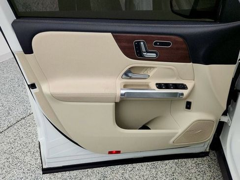 Used 2023 Mercedes-Benz EQB 350 4MATIC SUV w/ Exclusive Package image 11