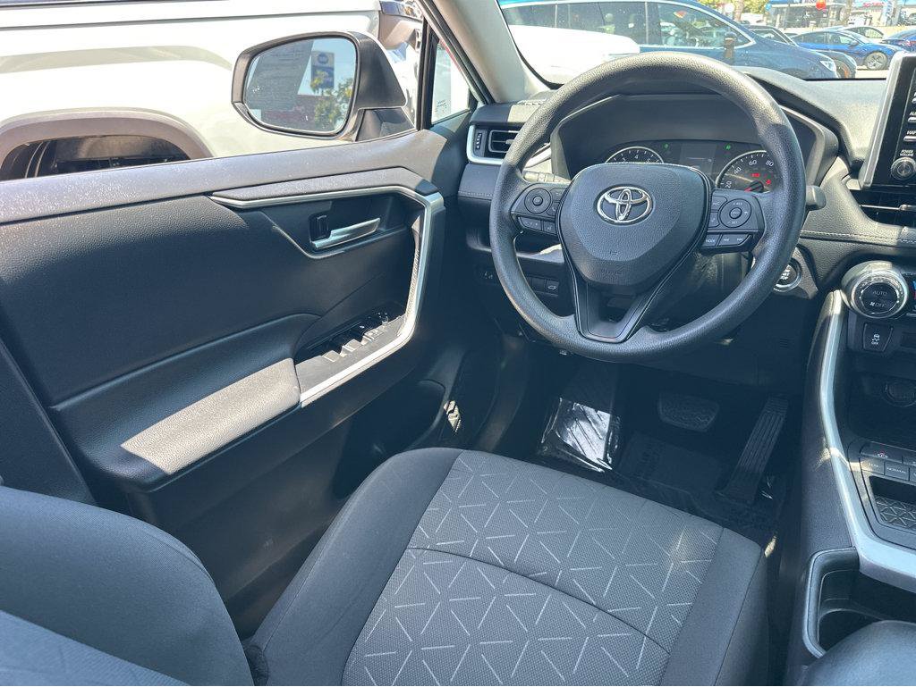 Used 2021 Toyota RAV4 XLE w/ Convenience Package FWD image 19