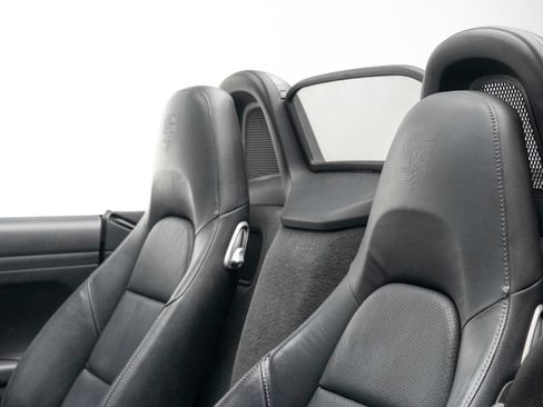 Used 2022 Porsche 718 Boxster RWD image 14