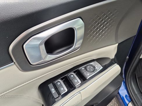 Certified 2022 Kia Sorento SX FWD image 13