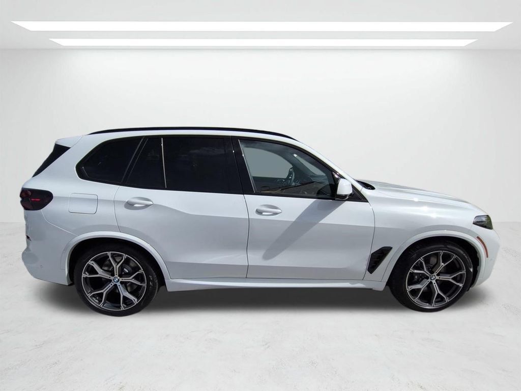New 2026 BMW X5 xDrive50e w/ M Sport Package AWD/4WD image 3