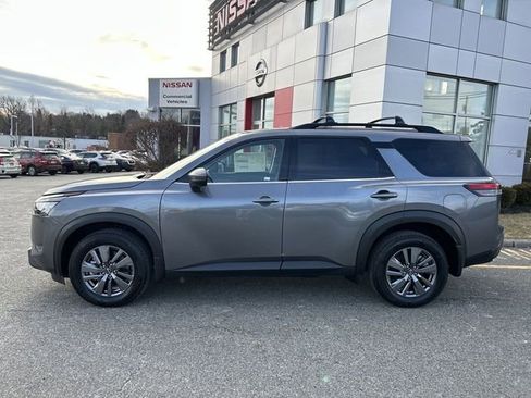 Certified 2025 Nissan Pathfinder SV AWD/4WD image 5