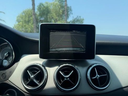 Used 2015 Mercedes-Benz GLA 250 4MATIC image 25