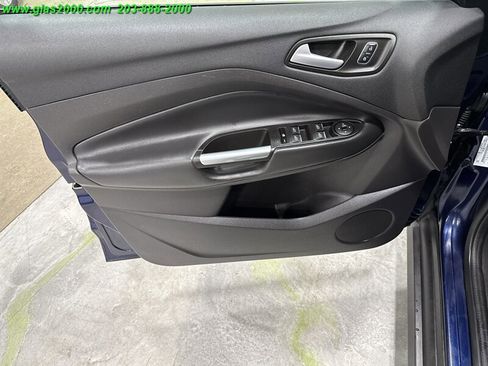 Used 2017 Ford C-MAX SE image 21