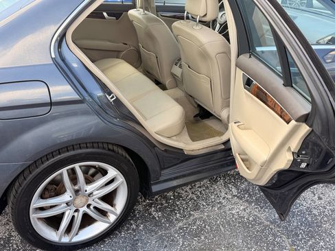 Used 2013 Mercedes-Benz C 250 Sedan image 11