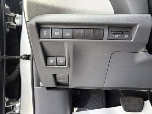 Used 2024 Toyota Sienna XLE w/ XLE Plus Package AWD/4WD image 29