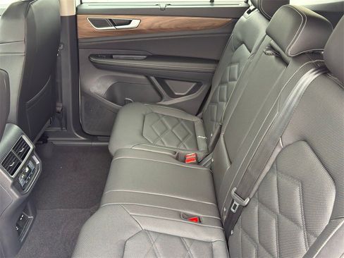 New 2026 Volkswagen Atlas SE image 24