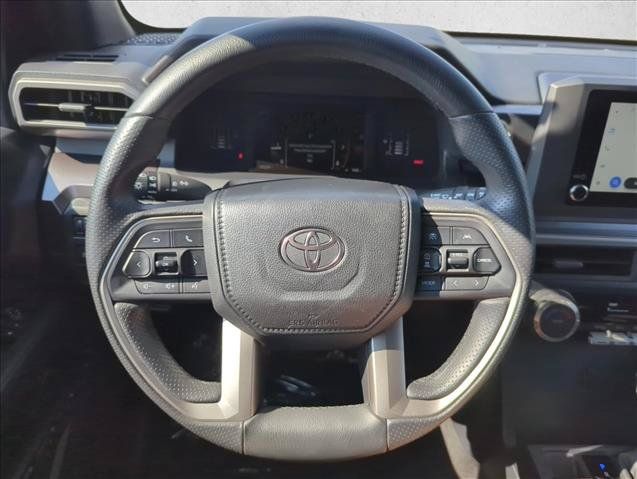 Certified 2025 Toyota 4Runner SR5 AWD/4WD image 17