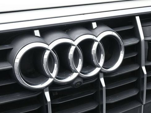 Used 2023 Audi Q7 3.0T Premium Plus AWD/4WD image 20