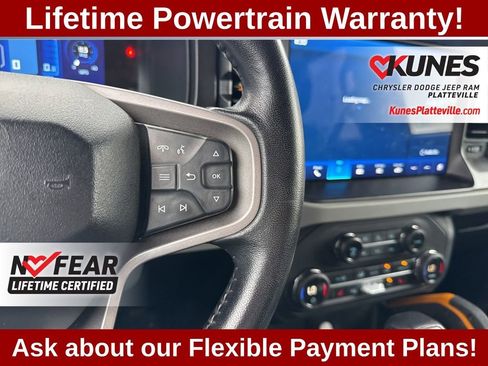 Used 2023 Ford Bronco Badlands image 25