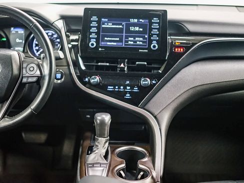 Used 2023 Toyota Camry SE w/ Convenience Package image 12