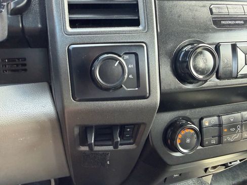 Used 2020 Ford F350 XL w/ Power Equipment Group AWD/4WD image 18