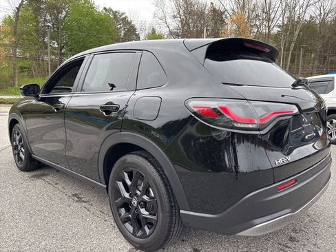 Used 2025 Honda HR-V Sport image 2