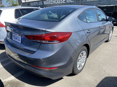 Used 2018 Hyundai Elantra SE FWD image 7