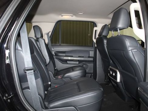 Used 2024 Ford Expedition XLT RWD image 23