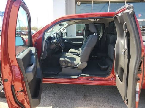 Used 2014 Nissan Frontier Desert Runner RWD image 26