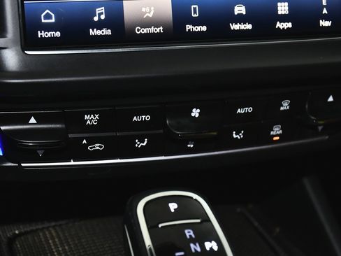 Used 2022 Maserati Levante Modena image 32