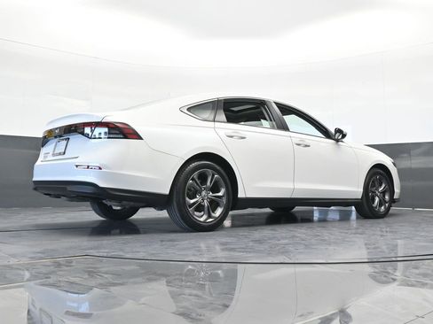 Used 2023 Honda Accord EX image 61