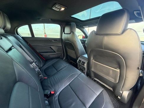 Used 2018 Jaguar XE S RWD image 17