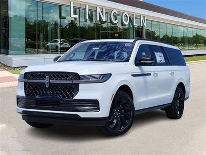 New 2025 Lincoln Navigator L Reserve w/ Jet Appearance Package