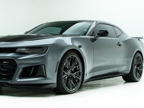 Used 2021 Chevrolet Camaro ZL1 image 9