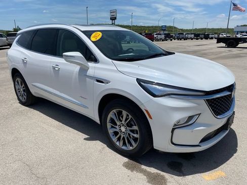 Used 2022 Buick Enclave Avenir FWD image 8