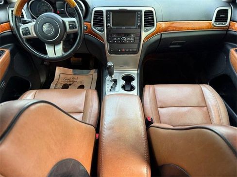 Used 2011 Jeep Grand Cherokee Overland image 15