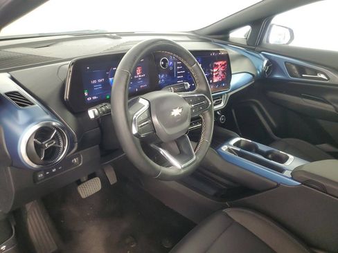 Used 2025 Chevrolet Equinox EV LT FWD image 11