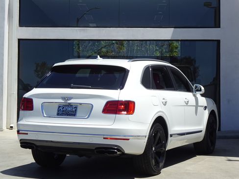 Used 2019 Bentley Bentayga AWD/4WD image 7