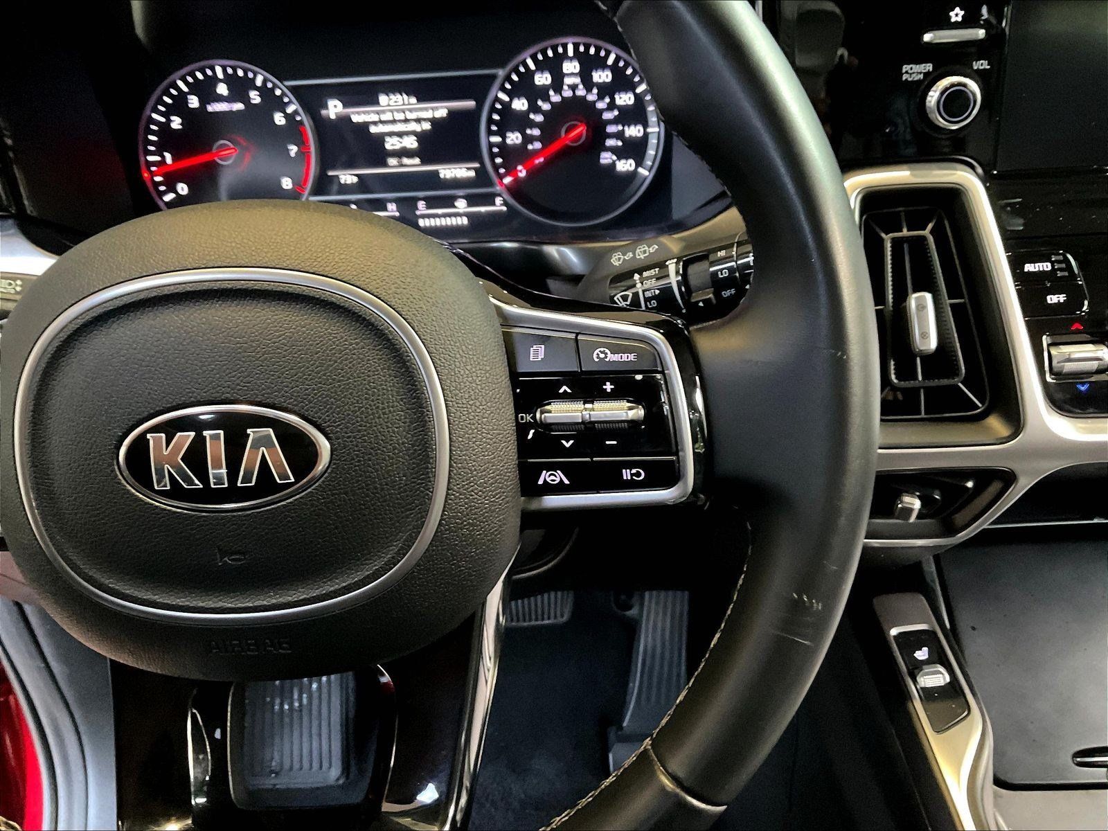 Used 2021 Kia Sorento S w/ Panoramic Sunroof Package FWD image 12