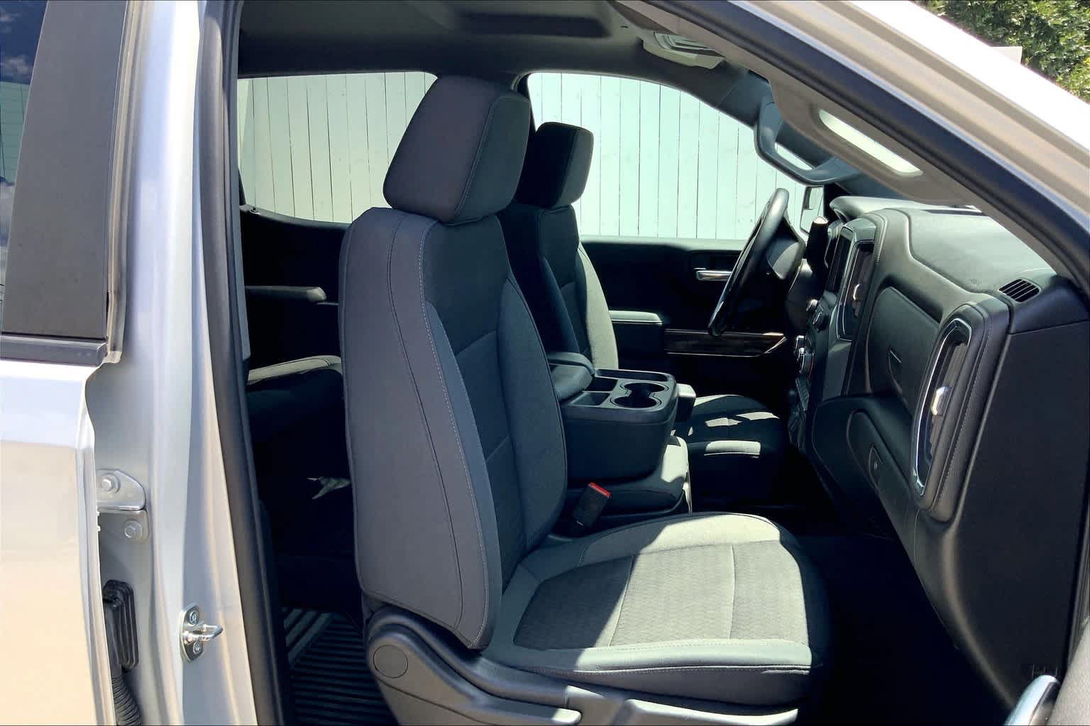 Used 2019 Chevrolet Silverado 1500 LT w/ Texas Edition AWD/4WD image 7