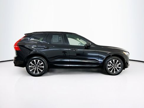 Used 2025 Volvo XC60 B5 Plus image 10