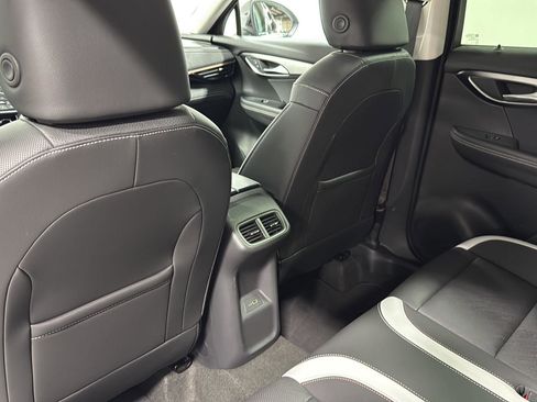 Used 2025 Buick Envision Sport Touring image 22