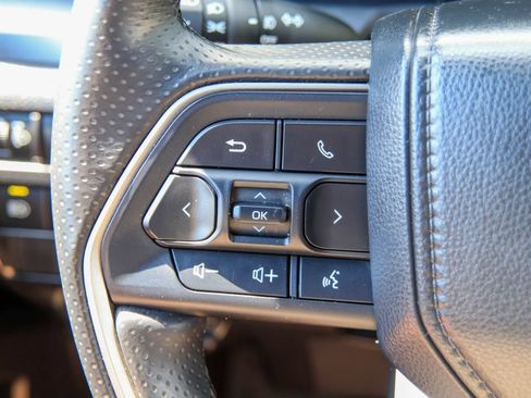 Used 2025 Toyota 4Runner SR5 RWD image 16