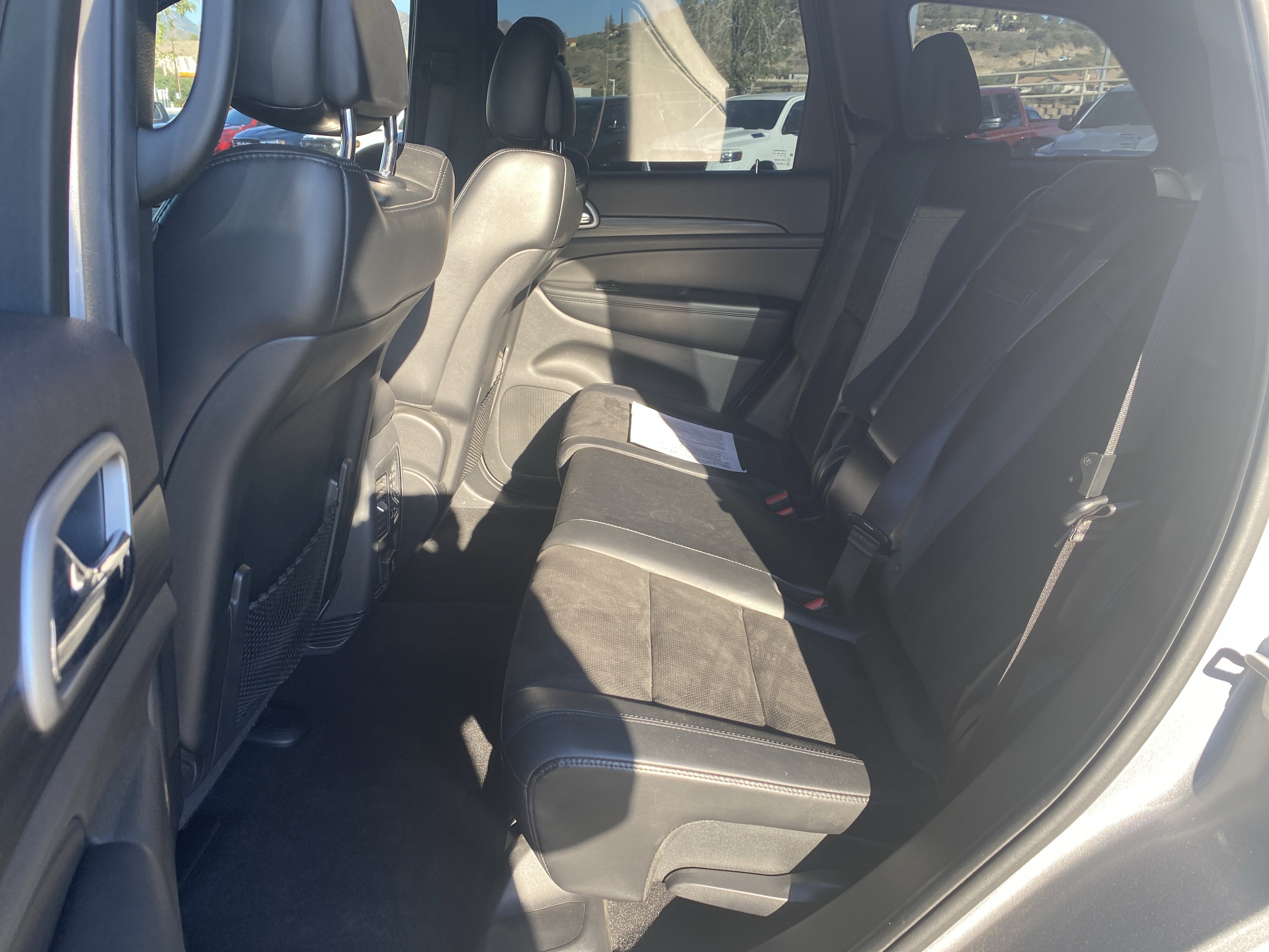 Used 2019 Jeep Grand Cherokee Altitude AWD/4WD image 18