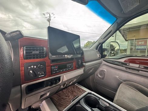 Used 2006 Ford F350 Lariat AWD/4WD image 19