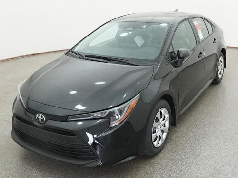 New 2026 Toyota Corolla LE FWD image 3