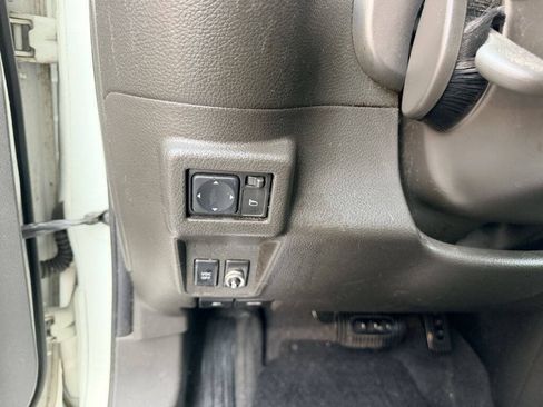 Used 2010 Nissan Cube 1.8 S w/ Interior Designer Pkg FWD image 13
