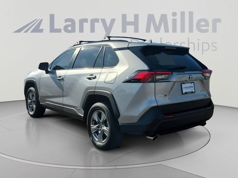 Certified 2022 Toyota RAV4 XLE w/ Convenience Package AWD/4WD image 3