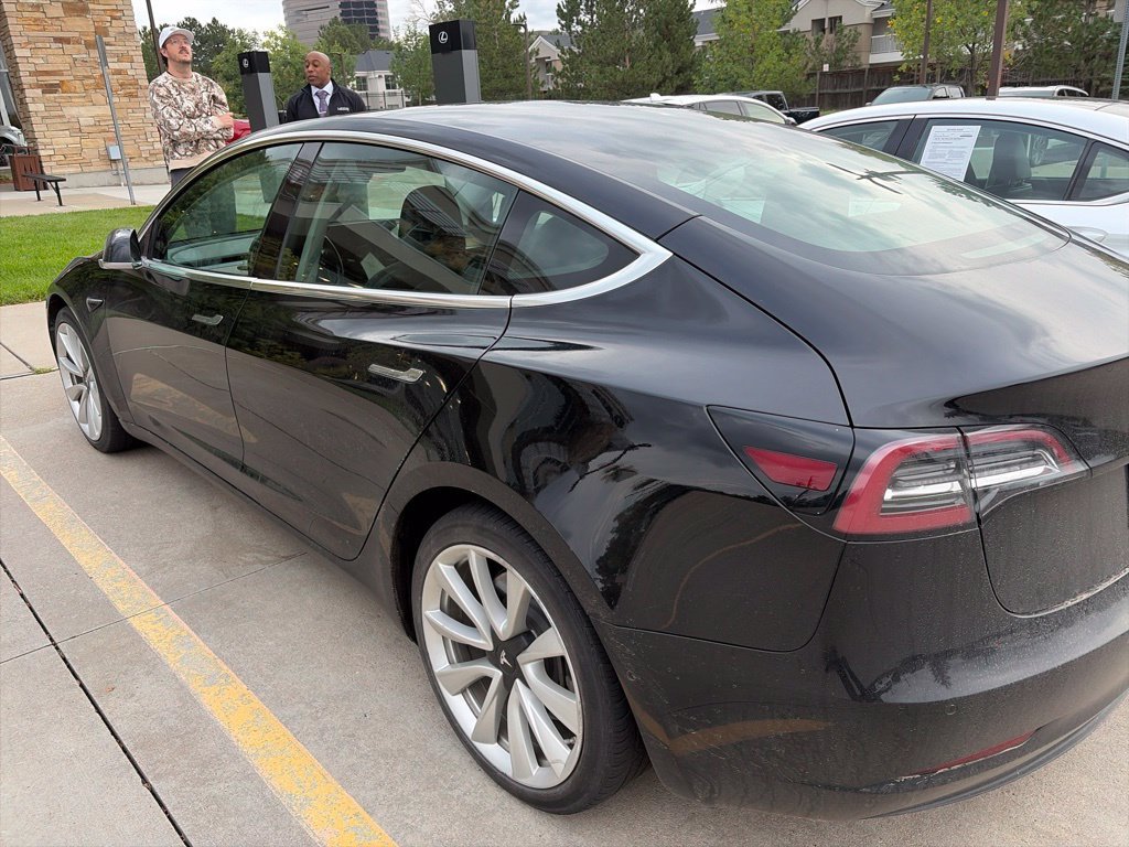 Used 2019 Tesla Model 3 Long Range AWD/4WD image 3