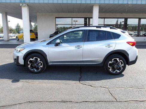 Used 2023 Subaru Crosstrek 2.5i Limited AWD/4WD image 2