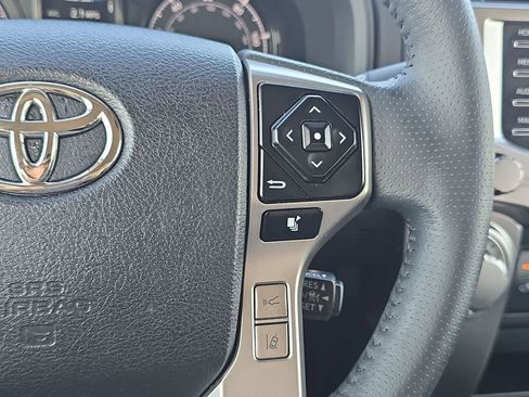 Used 2024 Toyota 4Runner SR5 AWD/4WD image 29